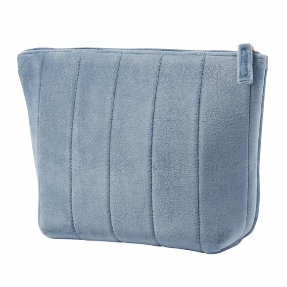 NWOT Bundle 13 Piece Skincare Makeup Hair Beauty Bag $80 Value - Picture 4 of 10